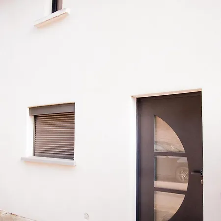 Nomad Home, Avec 1 Parking Prive A 2 Pas De La Cite Medievale Carcassonne Exterior photo